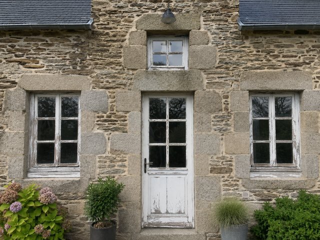 Anciennes fenêtres avant remplacement, Pontrieux